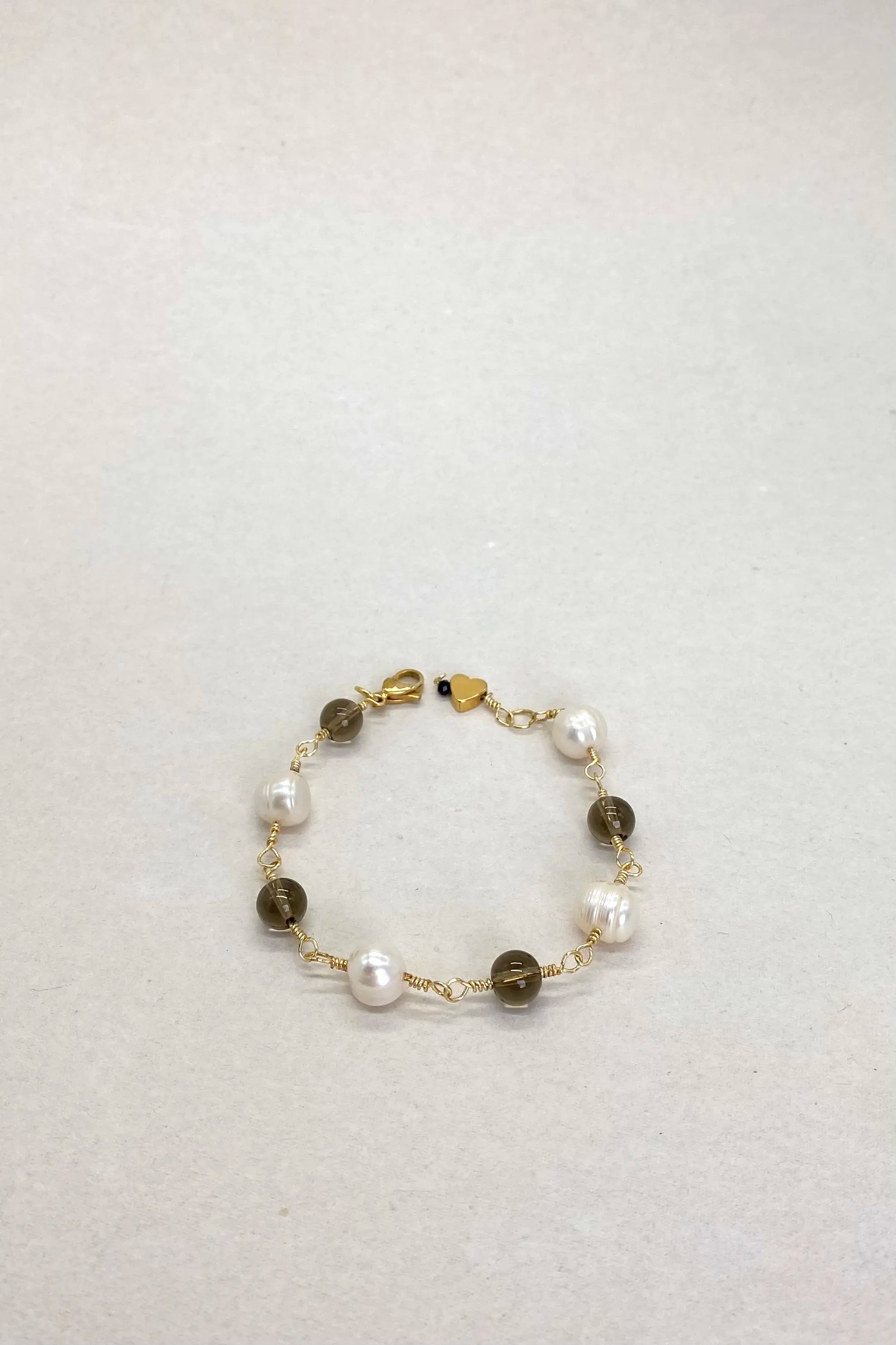 PULSERA CUARZO HUMO Y PERLA